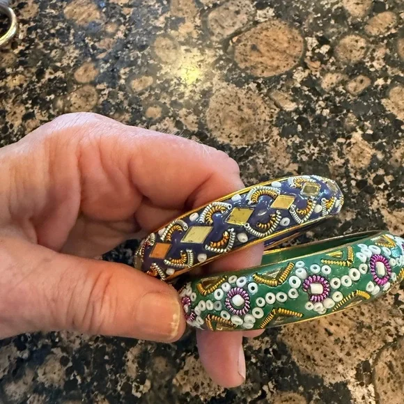 Ladies hand beaded bracelets made in India, very colorful very good condition - Picture 5 of 6